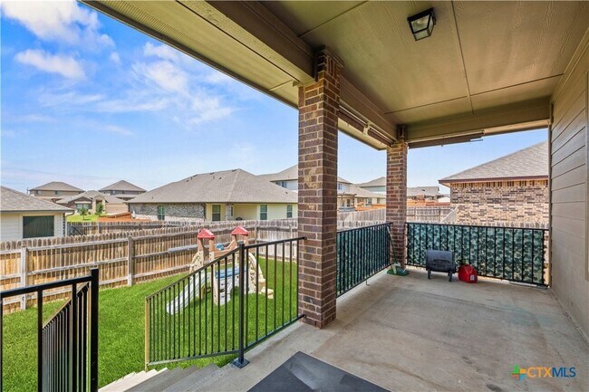 Building Photo - 2610 Bargello St