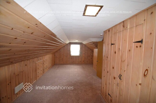 Building Photo - 3058 NE Stinson Blvd