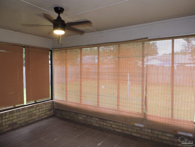 Building Photo - 2780 Honeywood Dr
