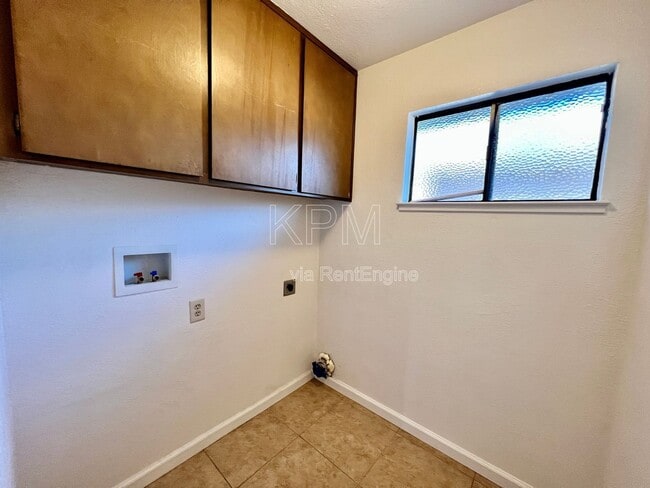 Building Photo - 4517 Da Vinci Dr