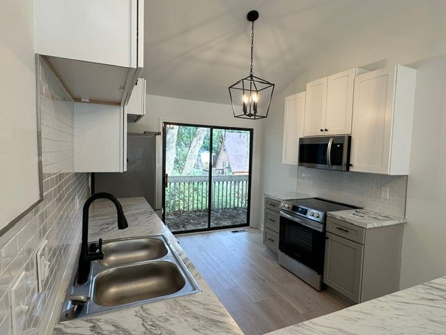 Building Photo - 205 Tabor View Ln