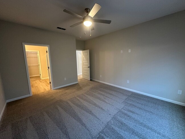 Building Photo - BRAND NEW 4 Bed 3 Bath Townhome Near The H...