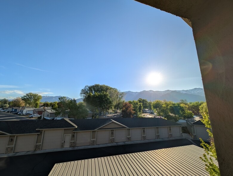 View from East balcony - 909 S Main St