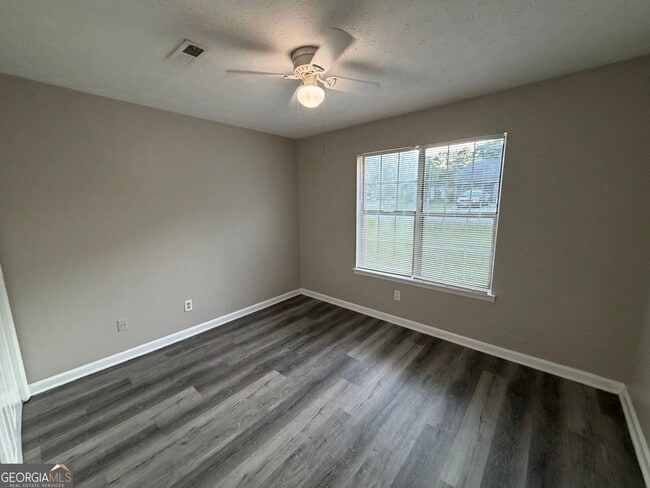 Building Photo - 105 Fruitwood Trce