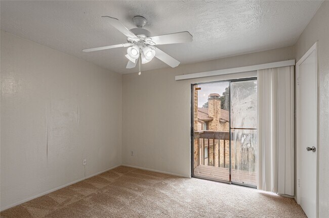 Building Photo - 2521 Crosstimbers Dr