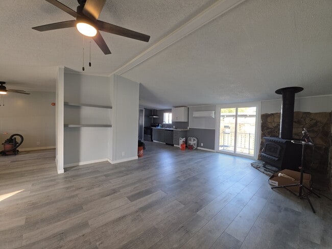 Building Photo - 13542 Trinity Ave