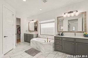 Building Photo - 9003 Raven Pointe