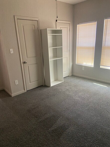 Building Photo - 1331 Elmwood Ave