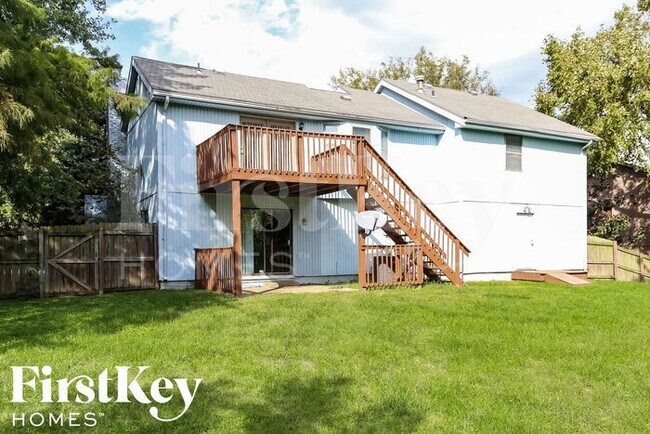 Building Photo - 1617 SE Brome Cir