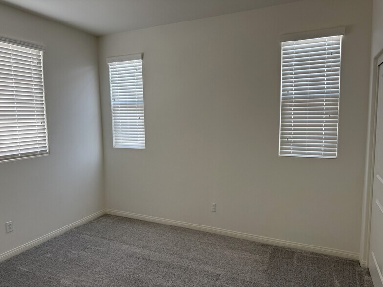 Bed 3 - 1971 S Ambrosia Way