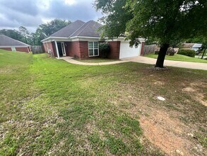Building Photo - Location, Community, Quality Living. It St...