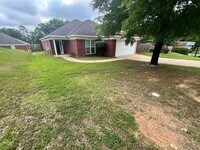 Building Photo - Location, Community, Quality Living. It St...