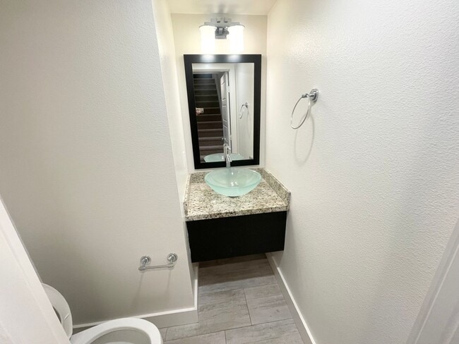 Building Photo - Updated 3 bed / 2.5 bath home in the desirable Frame & Focus community of Civita