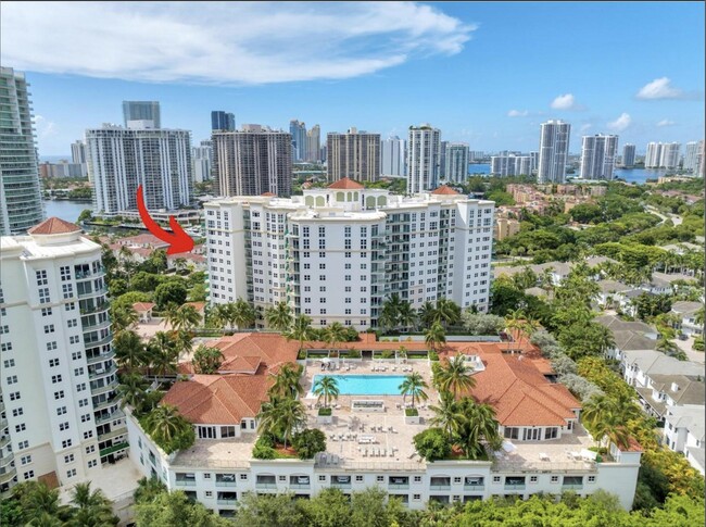 Building Photo - 19900 E Country Club Dr