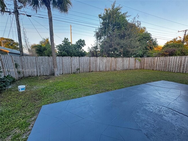 Building Photo - 6137 Dewey St