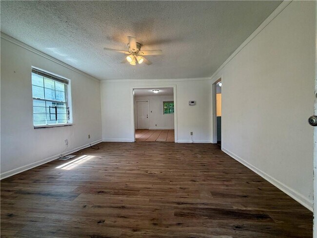 Building Photo - 1070 Ollie Cir NW