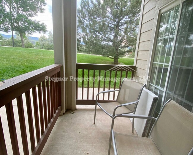 Building Photo - Wonderful Townhome in West Fort Collins