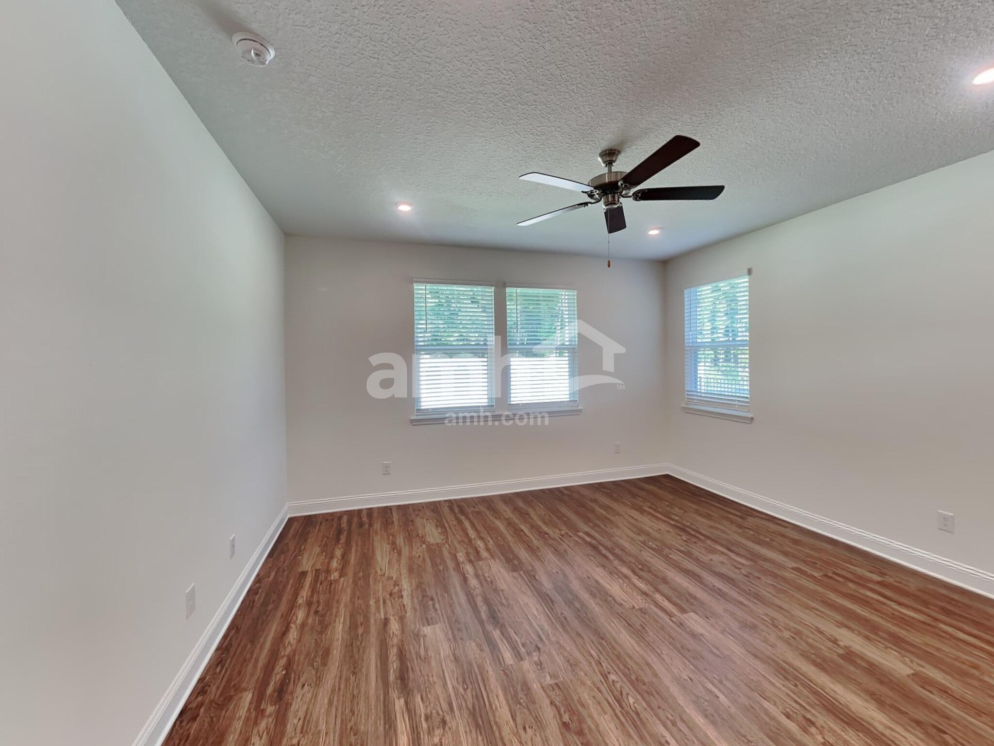 Building Photo - 12622 Forest Ln
