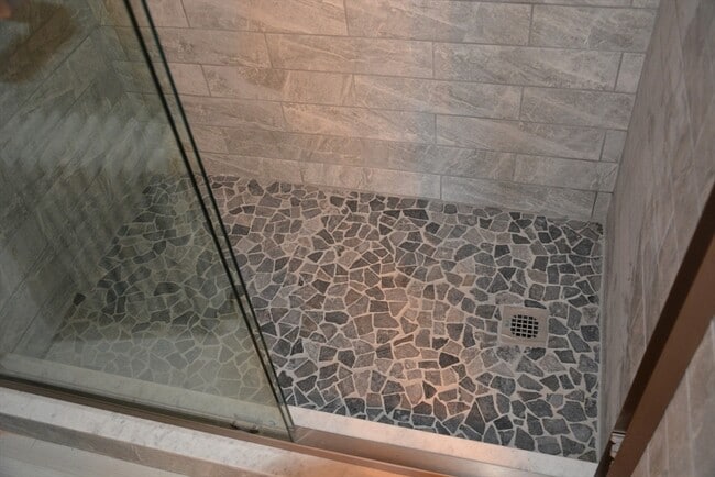 Building Photo - 27 Emmons St