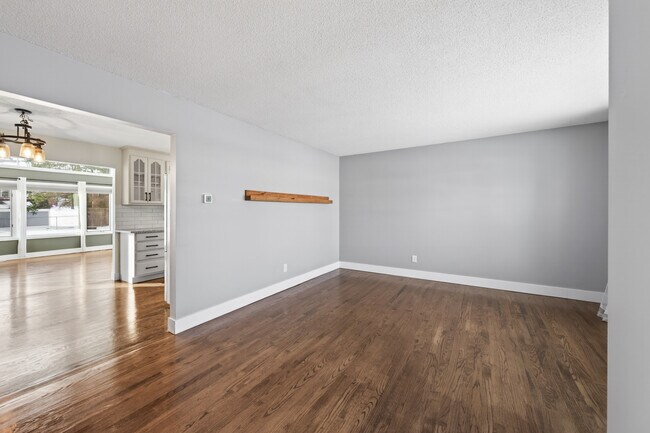 Building Photo - 15348 Drexel Way