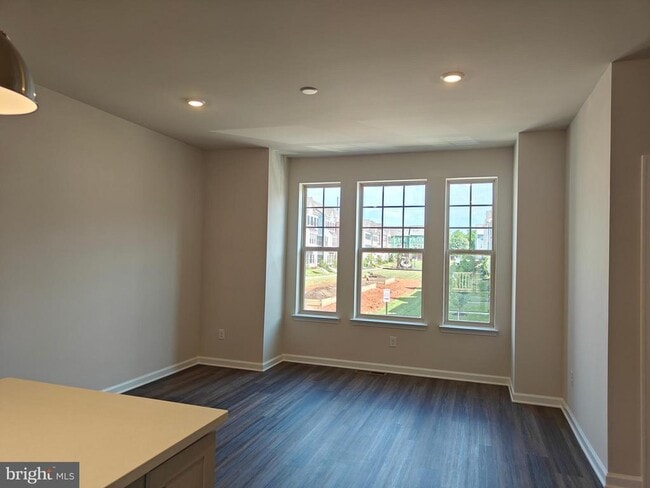 Building Photo - 9409 Barnes Lp