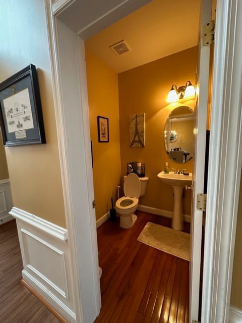 Building Photo - 9517 Mountwood Dr