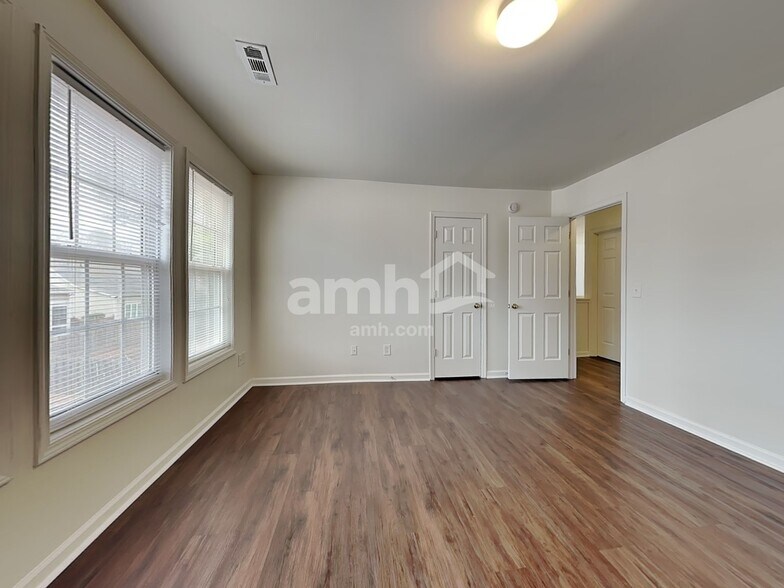 Building Photo - 815 Brookhannah Ct