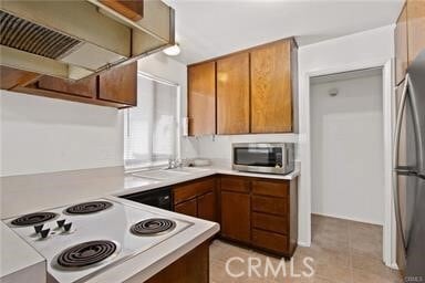 Building Photo - 5650 N Sumner Wy