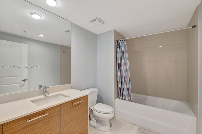 Building Photo - 480 Hibiscus St
