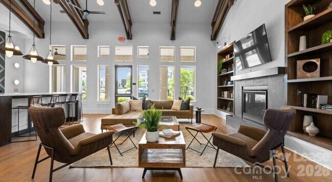 Building Photo - 15155 Ollie Dr