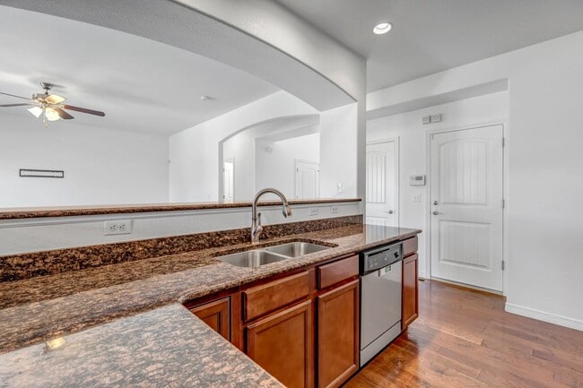 Building Photo - 5 Bedroom Home for Rent-Peyton- 80831