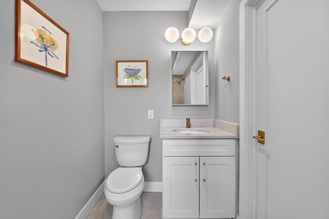 Building Photo - 303 4th St