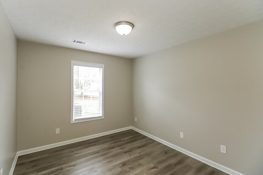 Building Photo - 11570 Vinea Ln