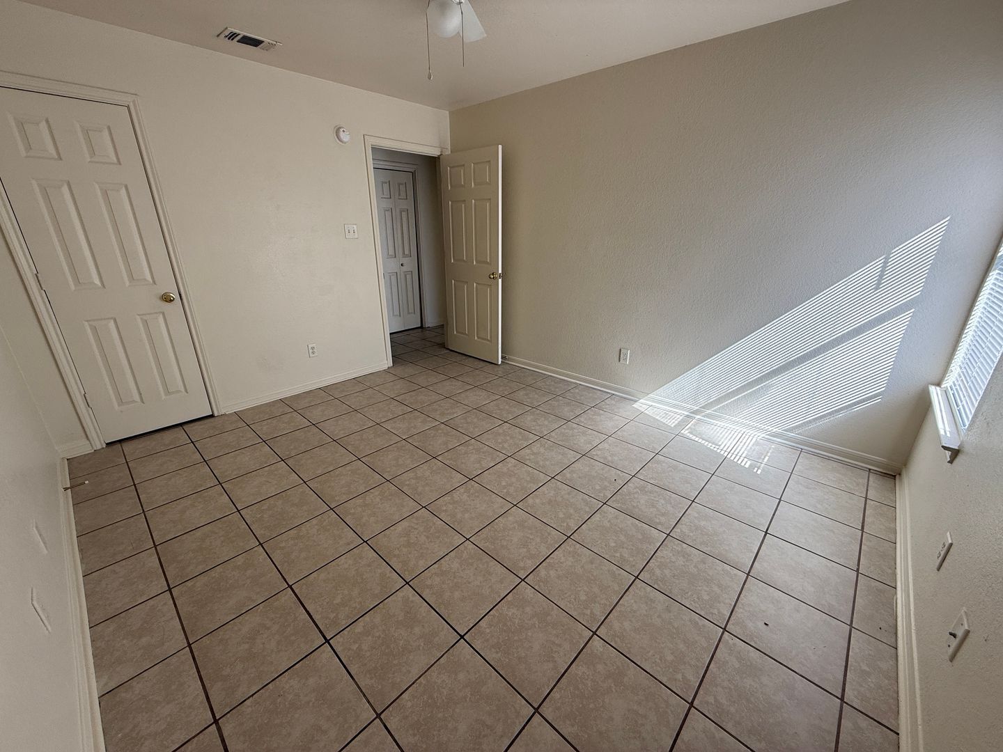 Building Photo - 1309 Nicholas Cir