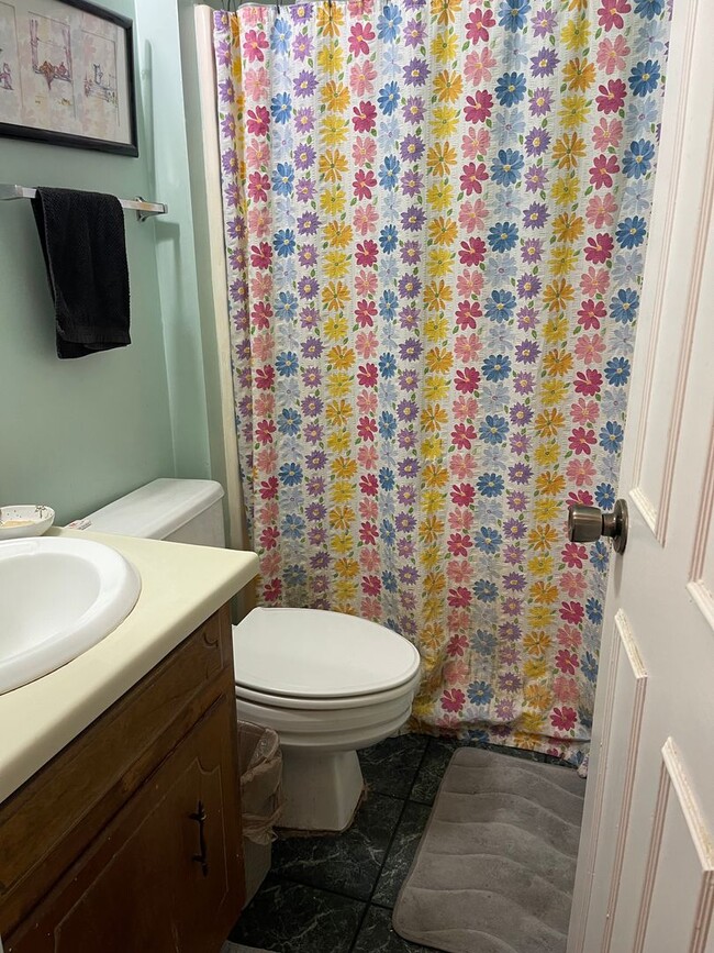 Building Photo - 2 bedroom, 2 bath duplex in Sleepy Creek o...