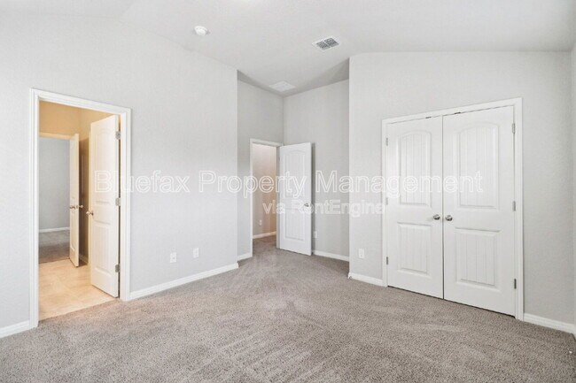 Building Photo - 13840 Tribeca