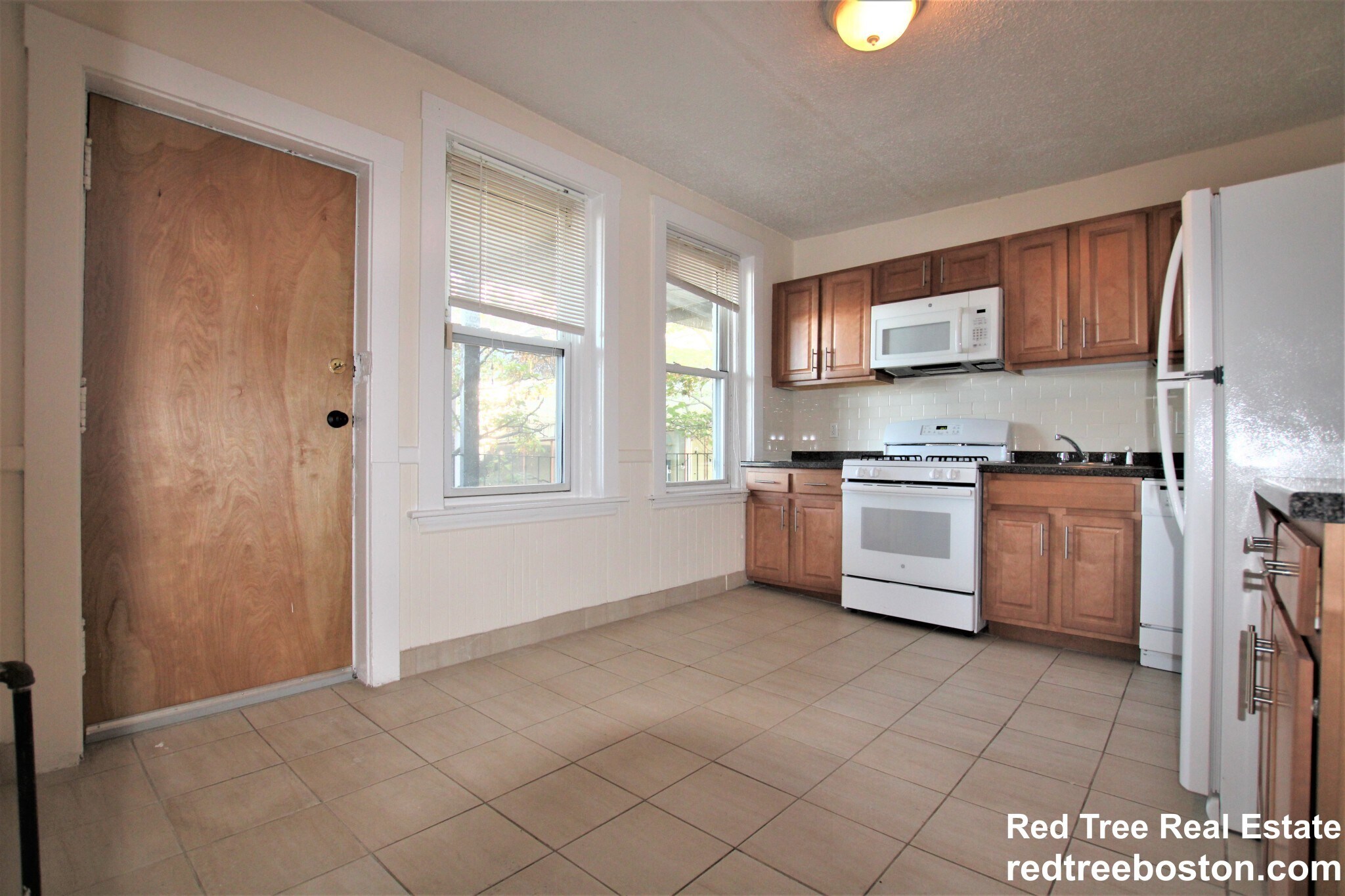 Building Photo - 15 Barrows St