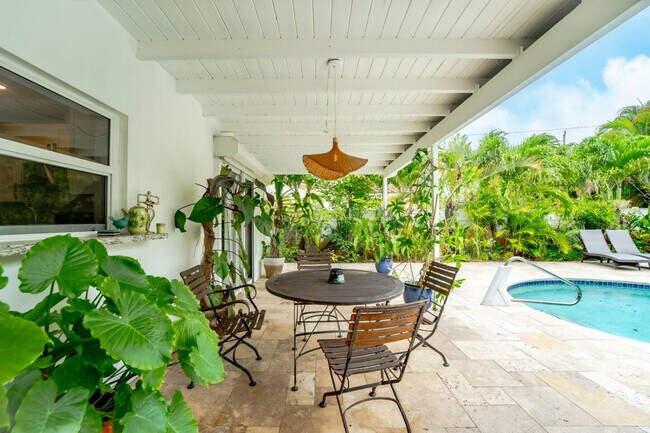 Building Photo - 4017 Monroe St