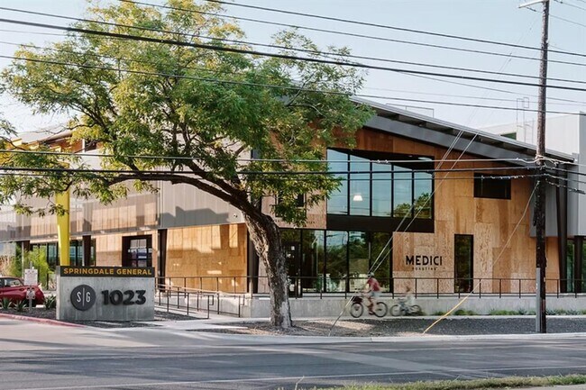 Building Photo - 5230 Ledesma Rd