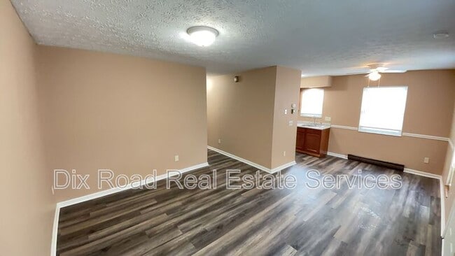 Building Photo - 1107 Hunt Ave