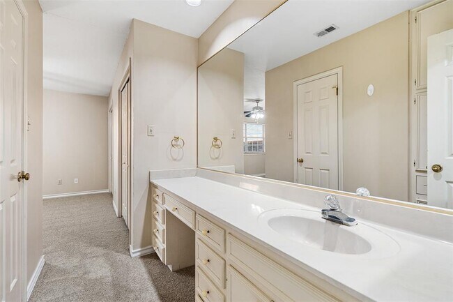 Building Photo - 2408 Enfield Rd