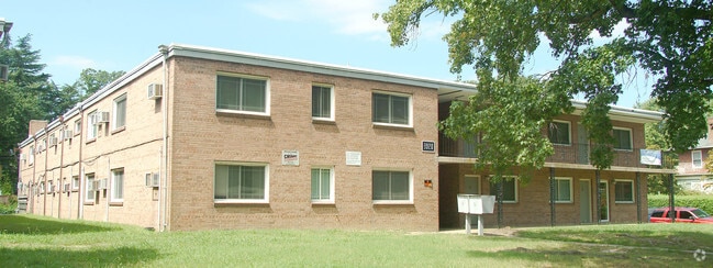 Abbey Square & Northside Apartments - Abbey Square