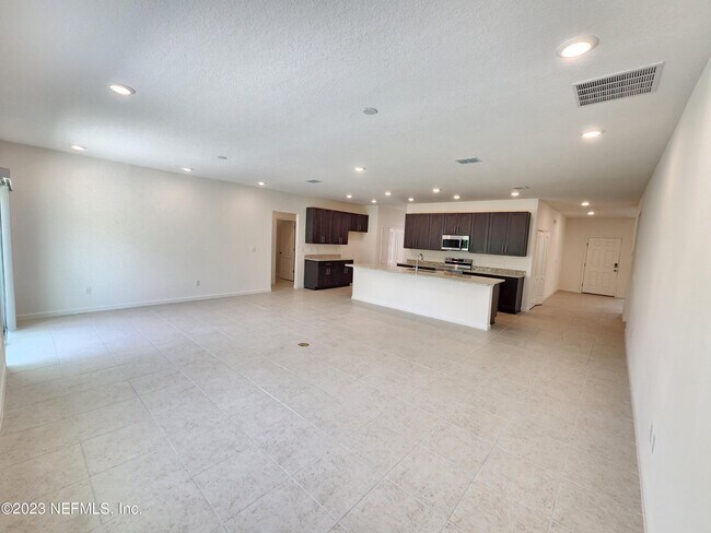 Building Photo - 3256 Crocus Ln