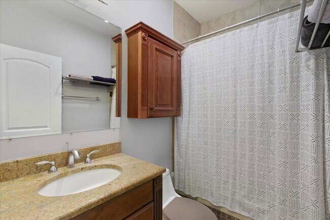 Building Photo - 1951 N Monticello Ave