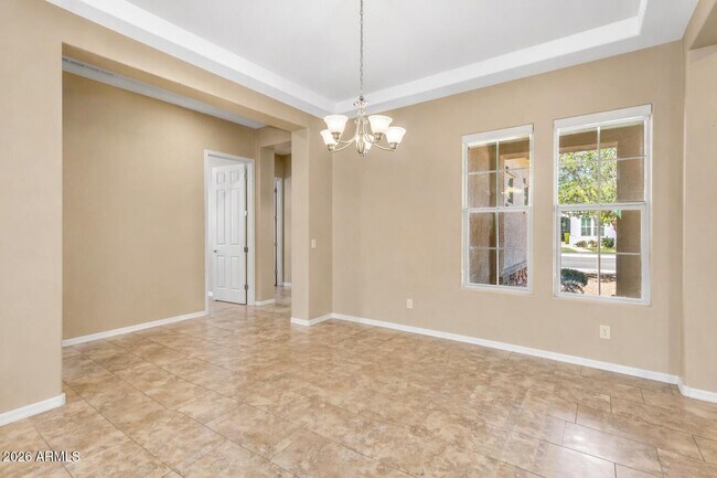 Building Photo - 2827 E Muirfield St
