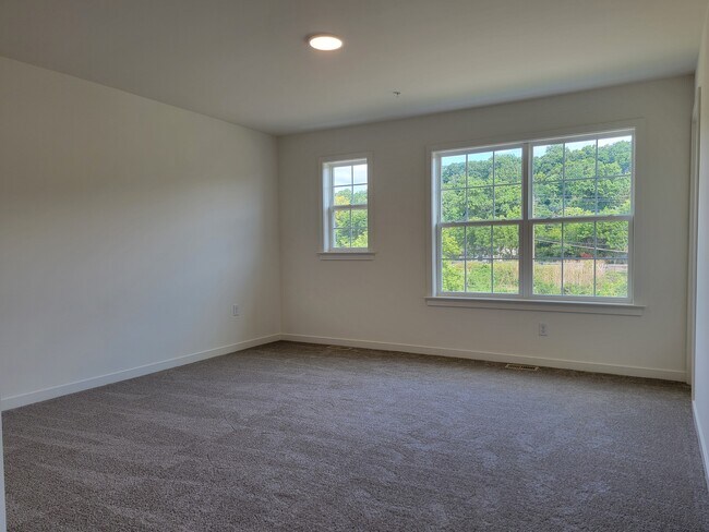 Building Photo - 2479 Artesian Way