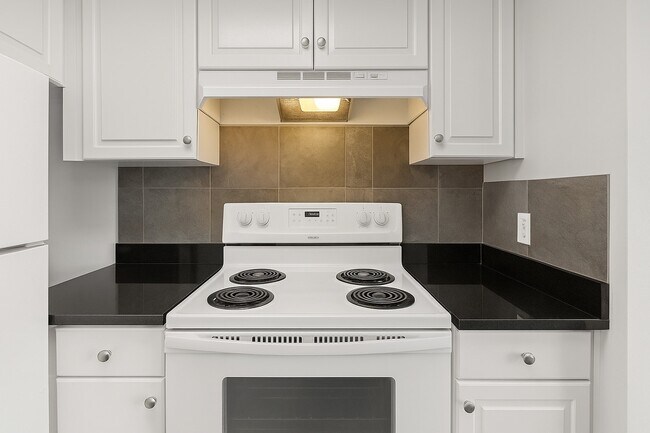 Building Photo - 7510 Hornwood Dr