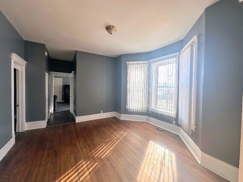 Building Photo - 10921 S Wabash Ave