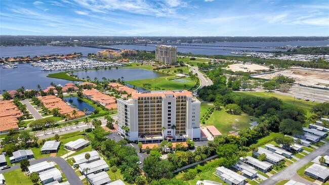 Building Photo - 501 Haben Blvd