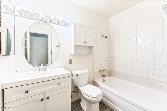 Building Photo - 5809 Pebble Beach Blvd